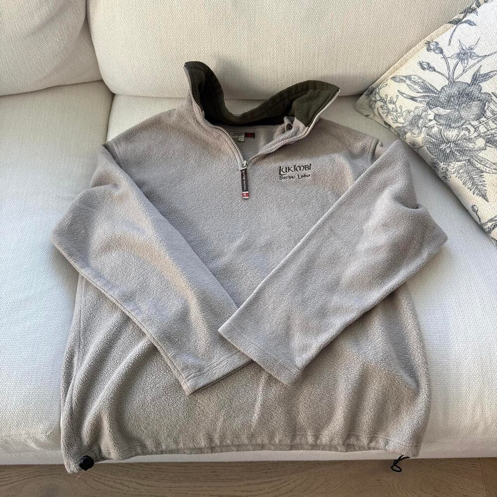 Safari light green quarterzip with dark